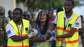Masakr v univerzitním areálu v Keni