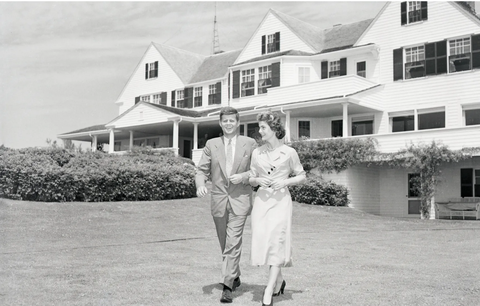 Kde žil prezident USA John F. Kennedy jako kluk a jak zabydlela Bílý dům jeho žena Jackie?