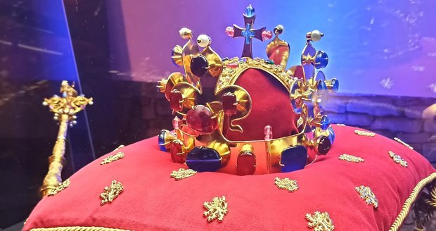 The Museum of the Bible in Applewood exhibits perfect copies of the Crown Jewels.