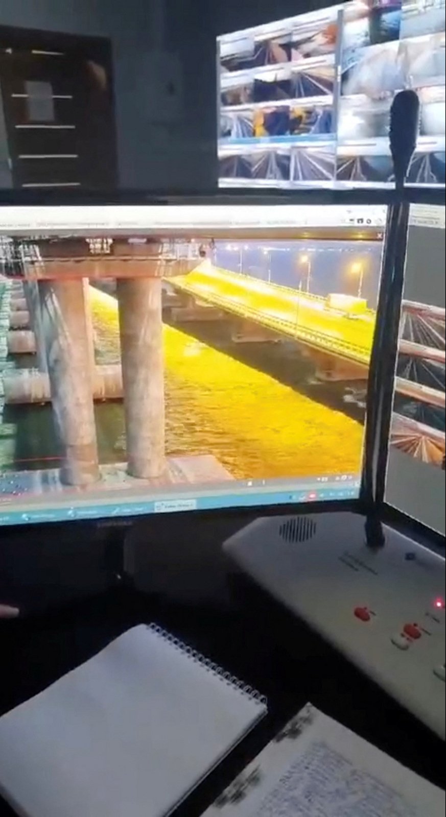 Výbuch Kerčského mostu vedoucího z Ruska na Krym (8.10.2022)