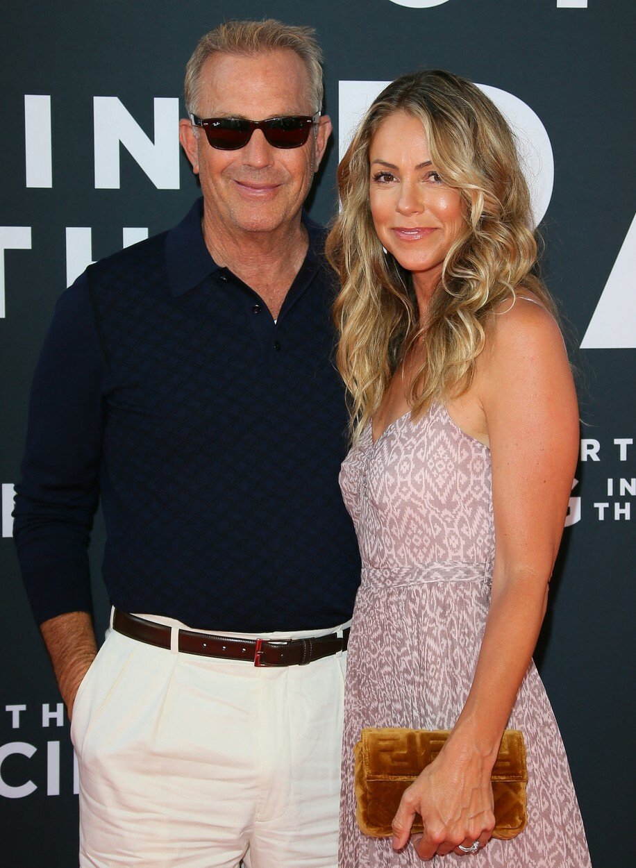 Kevin Costner s manželkou Christine Baumgartnerovou