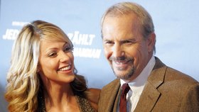 Kevin Costner s manželkou