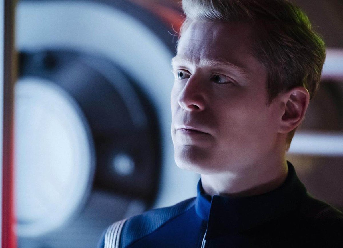 Anthony Rapp, hvězda nového seriálu Star Trek, obvinil Kevina Spaceyho ze sexuálního obtěžování, které se mělo stát před třiceti lety