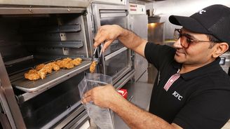 KFC má další problém s masem. Inspekce našla chyby v pražské pobočce KFC má další problém s masem. Inspekce našla chyby v pražské pobočce