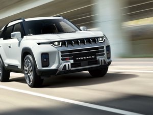 Faceliftovaný KGM Torres přiváží svá tlačítka na český trh