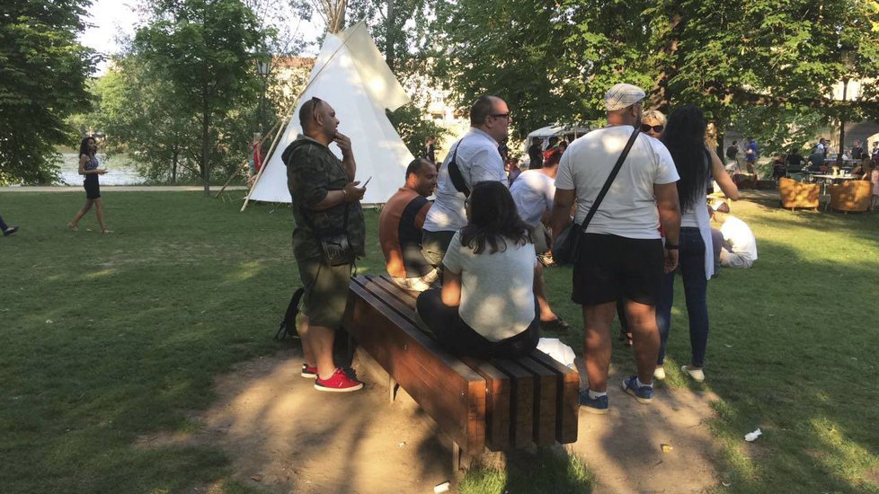 Zahájení Khamoro festivalu přilákalo stovky lidí