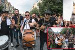 Centrem Prahy prošlo defilé k 20. ročníku romského festivalu Khamoro. Hudba a tanec potěšily mnoho přihlížejících.