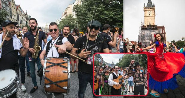 Centrem Prahy prošlo defilé k 20. ročníku romského festivalu Khamoro. Hudba a tanec potěšily mnoho přihlížejících.31.05.2019