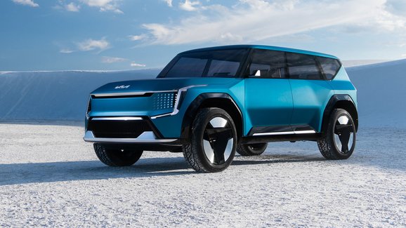 Kia EV9 Concept je vize elektrické alternativy k Sorentu. Umí změnit kabinu i vysunout hagusy
