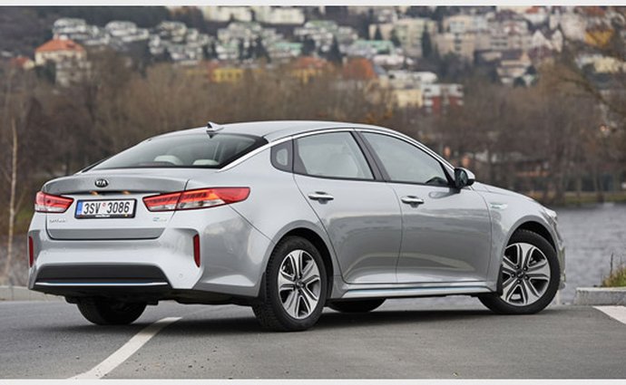 kia hybrid testy strednitrida