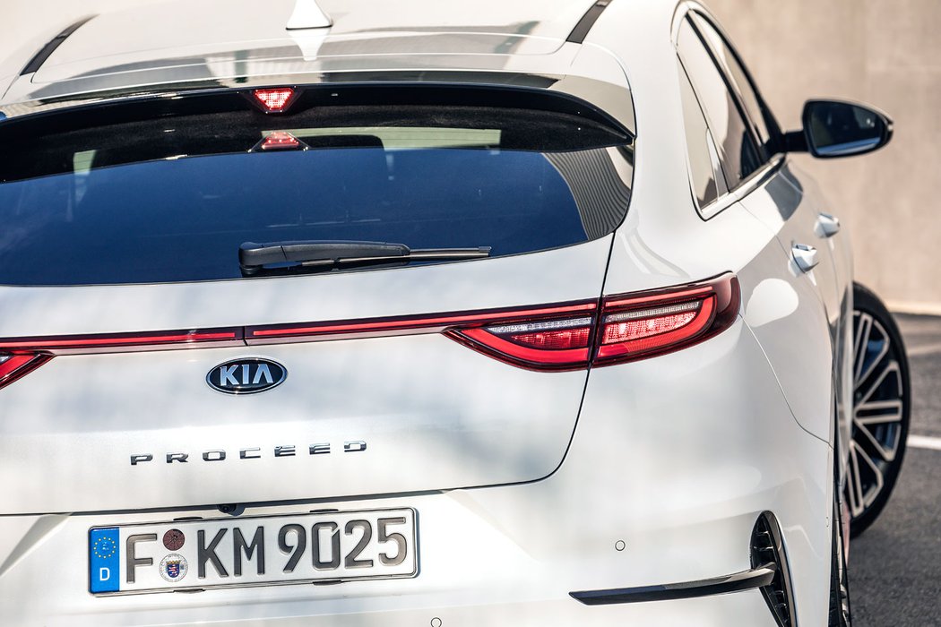 Kia ProCeed