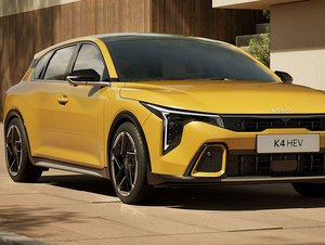 Kia K4 dostane full-hybrid. Konkurenty vyzve jako hatchback i kombi
