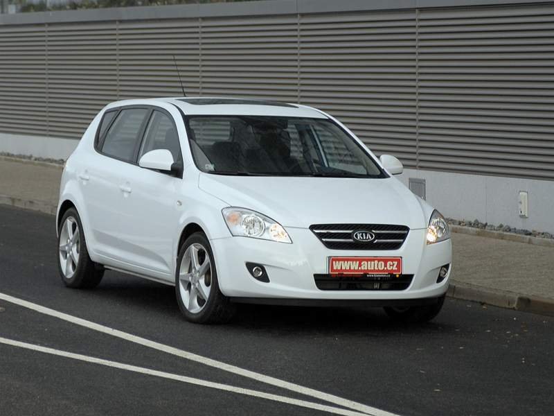 Kia Ceed (2007)