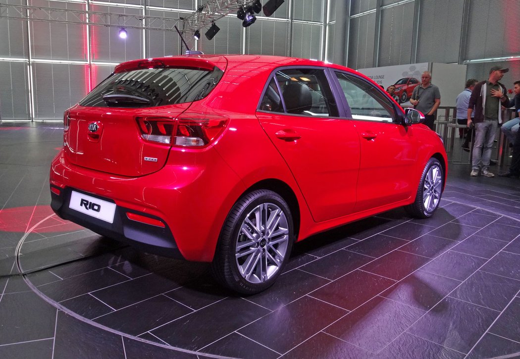 kia novemodely pariz2016