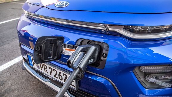 Dotace na elektromobily: Pro rok 2020 méně peněz a přísnější podmínky