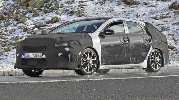 Kia Proceed GT: Atraktivní shooting brake zachycen špiony. Na tohle se těšíme!