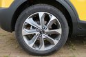 Kotoučové brzdy jsou standardem. V případě 17“ kol se dodává velký rozměr pneumatik 205/55, u patnáctipalcových si musíte vystačit se 185/65, čímž klesne i světlá výška.
