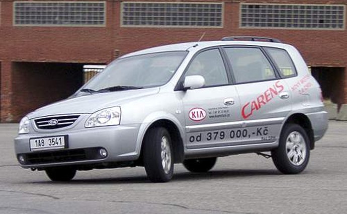 TEST Kia Carens 2.0 CRDi EX – Automobilová renesance (03/2003)