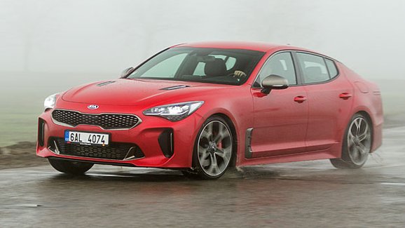 TEST Kia Stinger 3.3 V6 T-GDI AWD – Postrach prémie