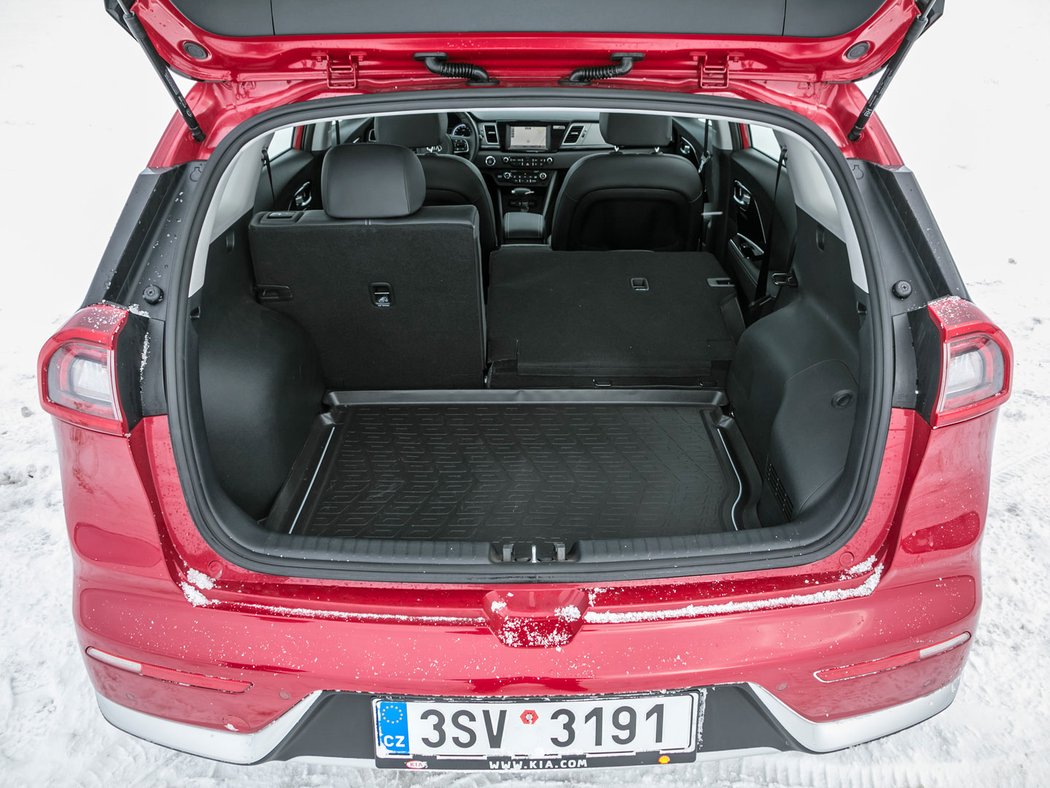 kia toyota hybrid srovnavacitesty svetmotoru crossover