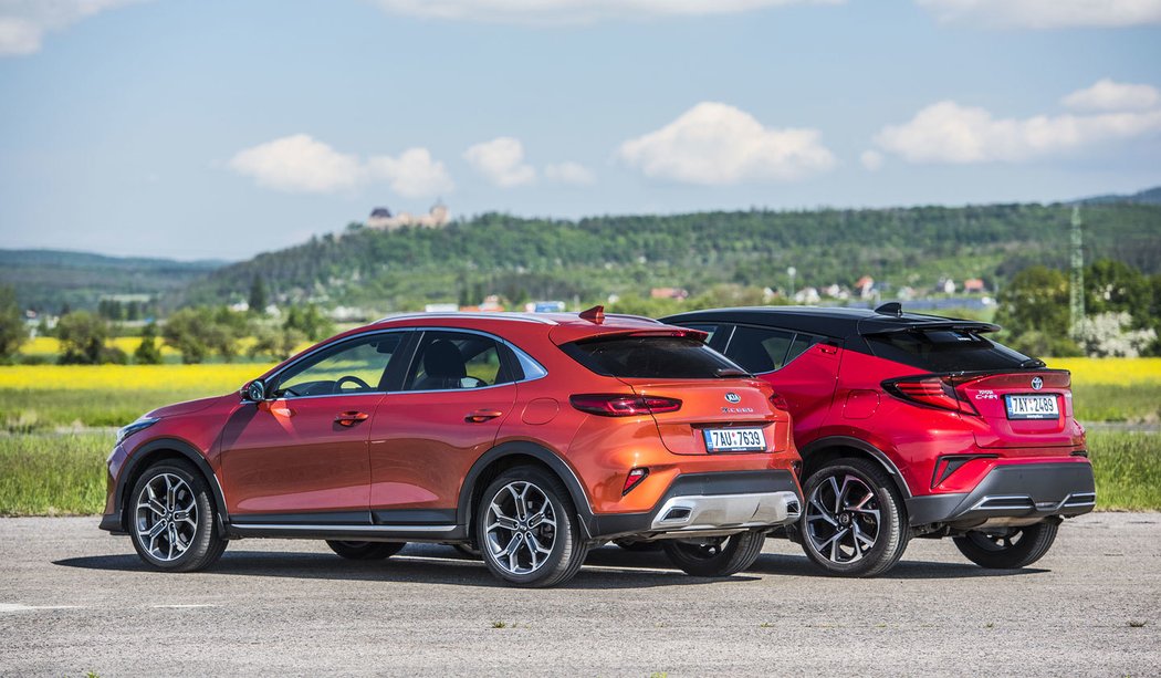 Kia Xceed 1.6 T-GDI 7DCT vs. Toyota C-HR 2.0 Hybrid e-CVT