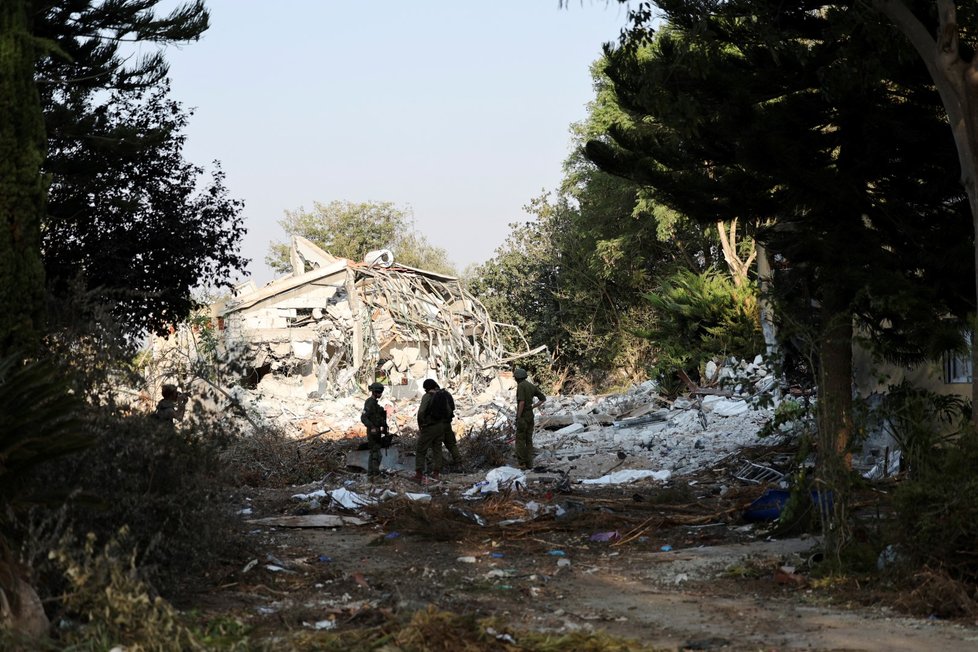 Kfar Aza: Bezpečnostní složky v dějišti masakru (14. 10. 2023)