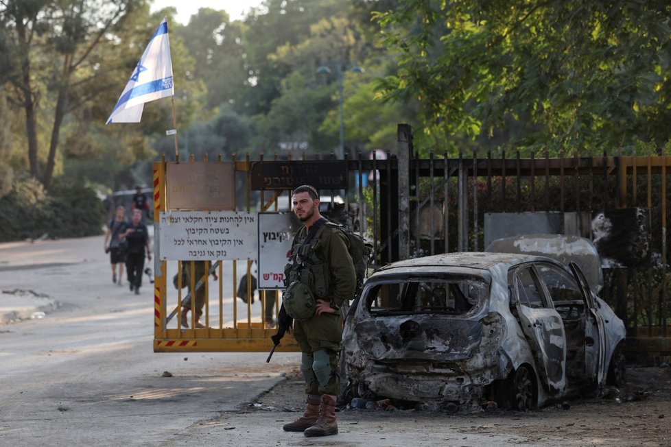 Kfar Aza: Bezpečnostní složky v dějišti masakru (14. 10. 2023)