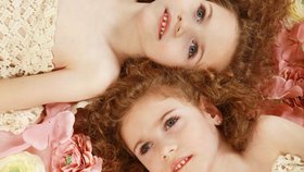 Dvojčata Kiki a Mimi (14) trpí mozkovou obrnou, epilepsií a vzácným genetickým onemocněním.