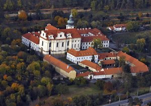 Břevnovský klášter je pýchou jak Břevnova, tak i celé Prahy. Letos slaví 1030 let existence.