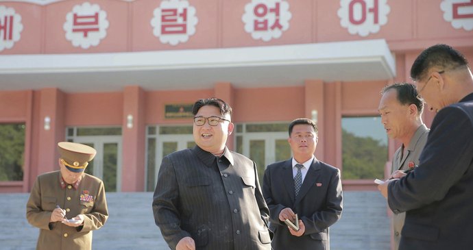 Kim Čong-un nadále provokuje svými raketami.