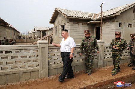 Severokorejský diktátor Kim Čong-un na inspekci v Severní Hwanghe