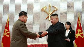 Severokorejský diktátor Kim Čong-un se sestrou Kim Jo-čong