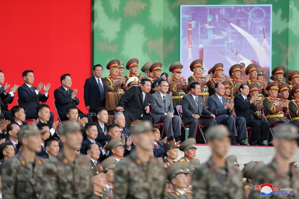 Kim Čong-un na obranné konferenci.