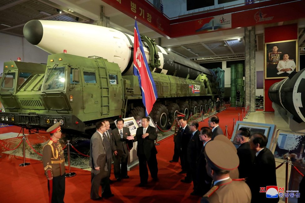 Kim Čong-un na obranné konferenci.