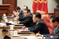 Kim slaví deset let od převzetí moci. Vůdce KLDR zahájil klíčové zasedání strany, co se změní?