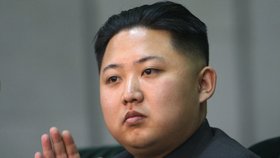 Kim Čong-un nedávno oslavil narozeniny. Teď ho údajně zabili atentátníci