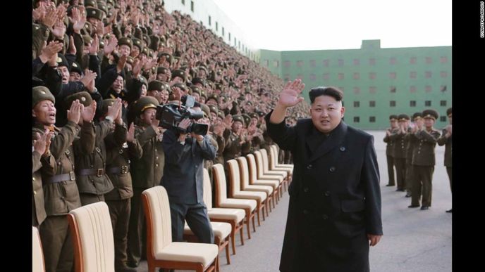 Kim Čong-un a severokorejská vojenská jednotka