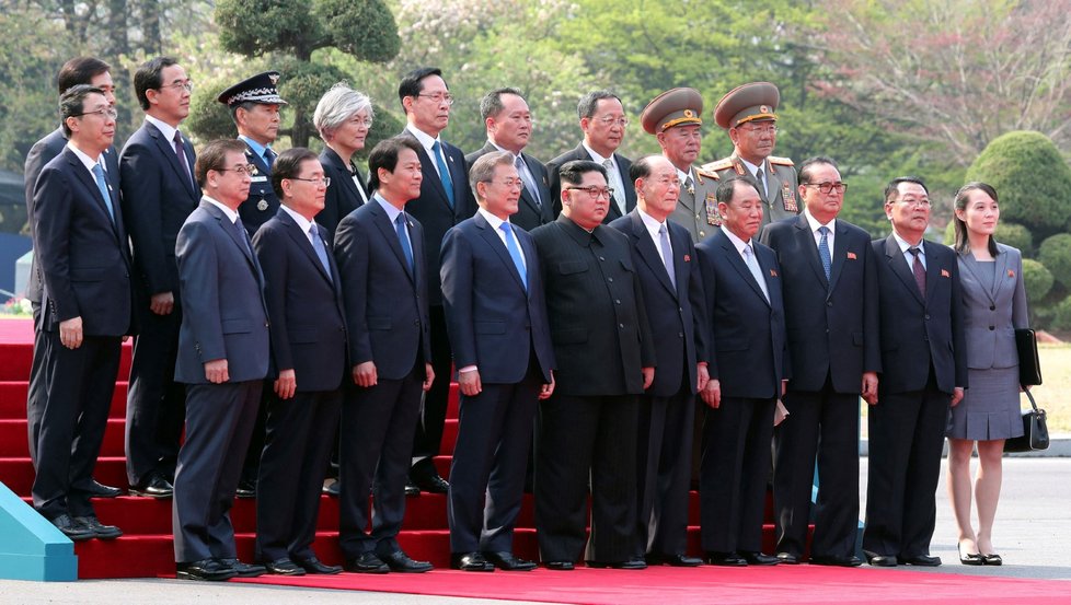 Setkání obou korejských delegací. Vůbec poprvé se v dubnu 2018 uskutečnilo na jižní straně poloostrova.