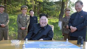 Severní Korea pod vedením diktátora Kim Čong-una hrozí světu dalšími raketovým a jadernými testy