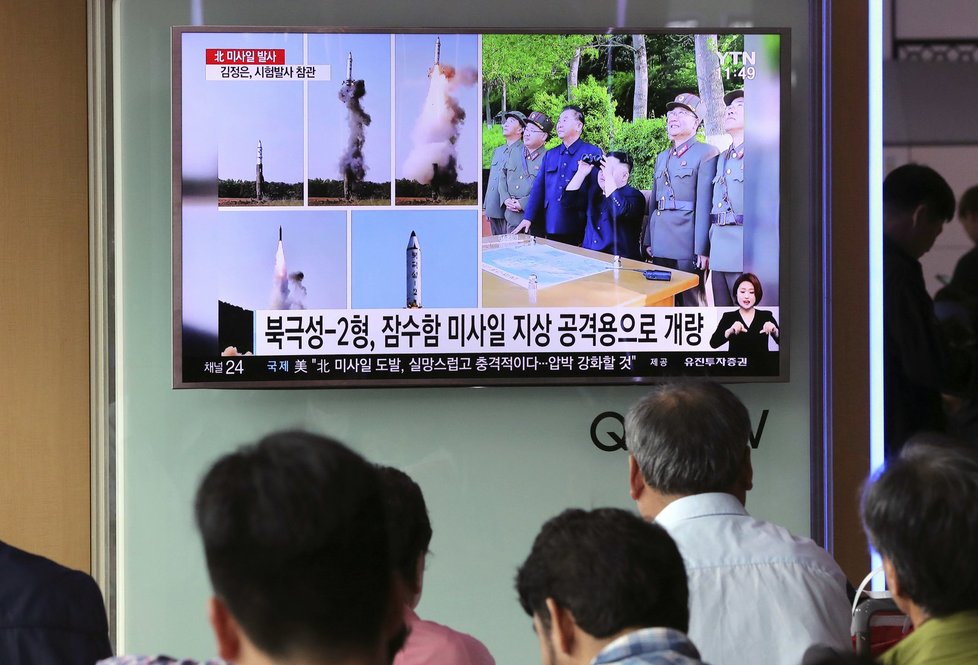 Severní Korea pod vedením diktátora Kim Čong-una hrozí světu dalšími raketovými a jadernými testy