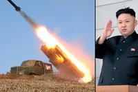 Kim se raduje, svět zpozorněl. Raketa KLDR doletěla až k Japonsku