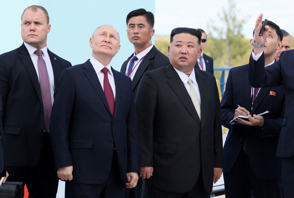 Severokorejský diktátor Kim Čong-un se na ruském kosmodromu Vostočnyj setkal s ruským prezidentem Vladimirem Putinem (13.9.2023)