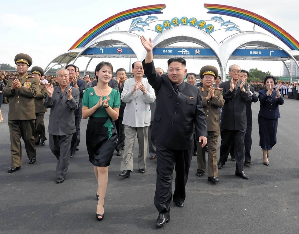 Kim Čong-un hledá mladé atraktivní ženy. Obdivovatelek má dost.