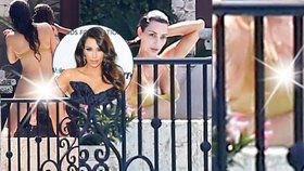 Kim Kardashian dráždí i na dovolené. Královně selfie vykoukla z plavek bradavka!