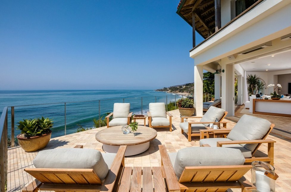 Kim Kardashian koupila luxusní sídlo, které dříve patřilo Cindy Crawford.