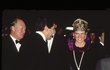 1987: Diana s křížem na krku