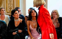 Přehlídka Victorie Beckhamové: Kdo odešel kvůli Kim Kardashianové?