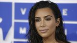 Přepadení Kim Kardashian, po němž skončila s roubíkem v puse: Zatkli 16 lidí
