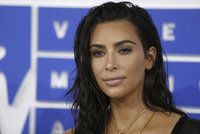 Přepadení Kim Kardashian, po němž skončila s roubíkem v puse: Zatkli 16 lidí
