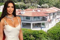 Kardashianová má novou vilu s vlastní pláží: Oáza za miliardu a půl! A slzy i silná slova